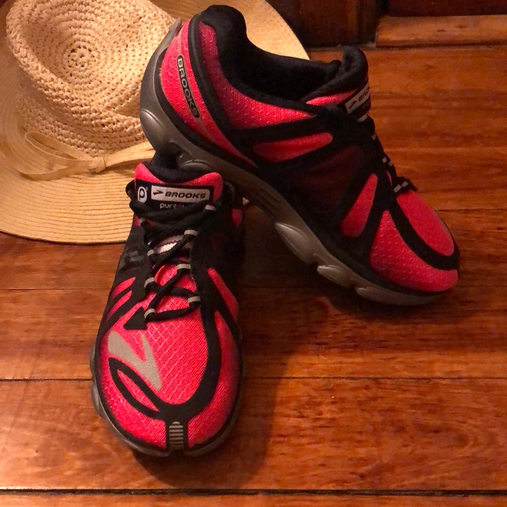 BROOKS Pure Flow Running Sneakers